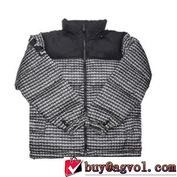防寒具としての機能もバッチリ 海外セレブ愛用 2026 シュプリーム SUPREME 21SS Studded Nuptse Jacket ジャケット ダウンジャケット 3色可選 シュプリーム偽物ブランド