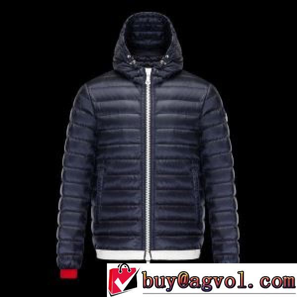 当店ランキング1位常連 2026秋冬 モンクレール MONCLER モンクレールコピー ブランド 軽量ダウン ふわふわな感触 雨の時期にも活躍