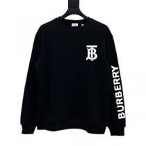 プルオーバーパーカー 高級感ある バーバリーコピー ブランド 2026秋冬 袖ライン バーバリー BURBERRY 2色可選