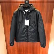 2025秋冬 モンクレールブランド 偽物 通販 ダウンジャケット モンクレール MONCLER 早くも完売している フード取り外し不可 着心地よい 