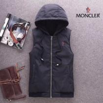 使い勝手が良く ダウンジャケット ベスト 2026秋冬 モンクレールコピー モンクレール MONCLER ショートパンツ 確定となる上品 汚れしにくい 