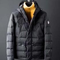 2026秋冬 モンクレール MONCLER モンクレールブランド コピー フードづき 上品上質 ダウンジャケット 肌寒い季節に欠かせない 