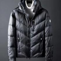 選べる極上 軽量ダウンジャケット 2026秋冬 モンクレールコピー モンクレール MONCLER 2色可選 ダウンジャケット フード取り外し不可 