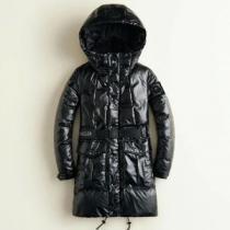 2026秋冬 モンクレール MONCLER モンクレールブランド コピー 海外限定ライン ダウンジャケット 真冬でも温かく過ごせる ワンランク上のアウターウエア 
