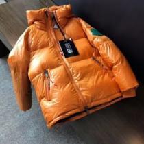 秋冬を彩る一着 ダウンジャケット 軽くて暖かい 2025秋冬 モンクレール MONCLER 3色可選 ショートパンツ 確定となる上品 モンクレールブランドコピー