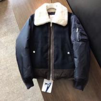 2026秋冬 人気 ランキング モンクレール MONCLER モンクレールスーパーコピー 激安 ダウンジャケット 落ち着いた感覚 ポケットづき