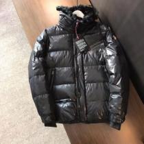 2色可選  モンクレールコピーブランド ダウンジャケット 2026秋冬 モンクレール MONCLER 高級感ある ステンカラー 光沢のある 軽くて暖かい