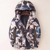 2026秋冬 2色可選 モンクレール MONCLER コスパ最高のプライス モンクレールブランドスーパーコピー 快適な着心地をキープ ダウンジャケット フード部分は取り外し可能 