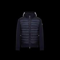 定番のアイテム 2026秋冬 防風効果いい  モンクレールスーパーコピー モンクレール MONCLER ダウンジャケット メンズ