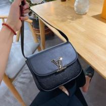 2色可選 ショルダーバッグ 小型 軽量 着心地抜群 2026秋冬 ルイ ヴィトン LOUIS VUITTON ルイ ヴィトンコピー ブランド.49.