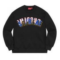 シュプリーム SUPREME 21ss Stacked Crewneck 個性的なデザ 2026秋冬 シュプリーム プルオーバーパーカー 2色可選 SUPREMEブランドコピー ジップパーカー