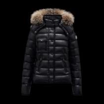 2026秋冬 モンクレール MONCLER 防湿性に優れ 海外セレブ愛用 ダウンプレミアムダウンジャケット アグレッシブな行動を支える