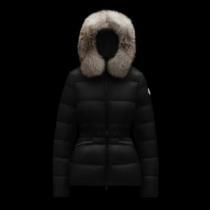 極上の着心地 2026秋冬 モンクレール MONCLER ダウンプレミアムダウンジャケット 快適な着心地をキープ