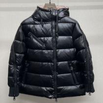2026秋冬 数に限りがある モンクレール MONCLER 防寒具としての機能もバッチリ ダウンプレミアムダウンジャケット
