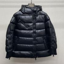 ライトダウンジャケット 2026秋冬 モンクレール MONCLER 落ち着いた感覚 防湿性に優れ 冬物大人気SALE