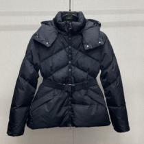 争奪戦必至 2025秋冬 モンクレール MONCLER 軽量ダウンジャケット 3色可選 楽に着用出来る