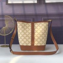 2026秋冬 セリーヌスーパーコピー 今話題の最新作 セリーヌ CELINE ショルダーバッグ 活躍のバッグ 収納力最高.352.