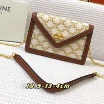 セリーヌブランドスーパーコピー 当店ランキング1位常連 2026秋冬 セリーヌ CELINE 斜め掛けバッグ 2色可選 屈託のないバッグ.352.