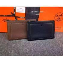 春夏に最も需要のある エルメスブランドコピー ポーチ 2025春夏 エルメス HERMES 2色可選 小型 軽量 ムダな装飾を排したデザイン .60.