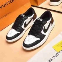 争奪戦必至 ランニングシューズ ファッション 人気 2026秋冬 ルイ ヴィトン LOUIS VUITTON ルイ ヴィトンコピー ブランド フラットシューズ 2色可選 