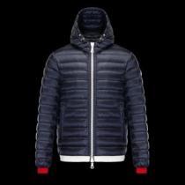 当店ランキング1位常連 2026秋冬 モンクレール MONCLER モンクレールコピー ブランド 軽量ダウン ふわふわな感触 雨の時期にも活躍
