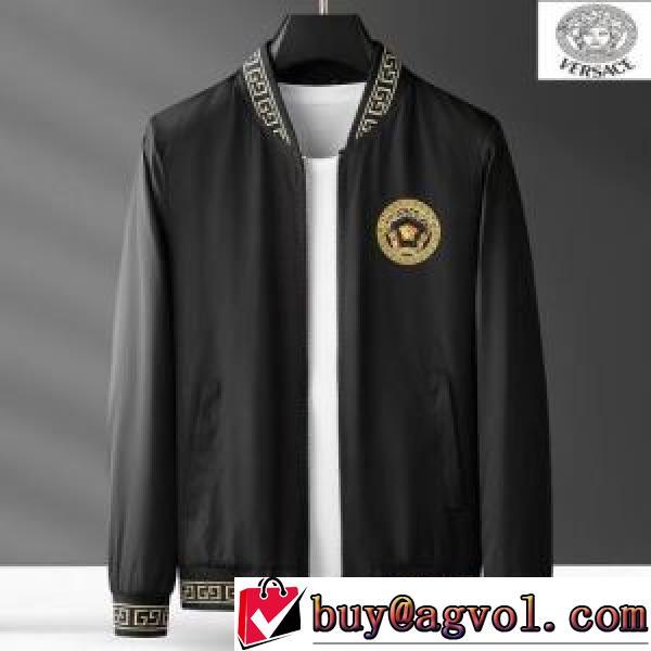 着心地抜群 2026秋冬 ジャケット ヴェルサーチブランド コピー ヴェルサーチVERSACE エレガントな装い 適度な厚み