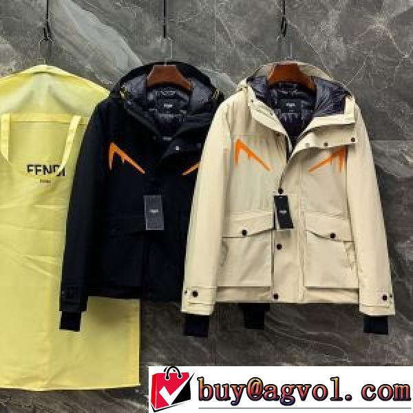 フェンディ FENDI 使い勝手が良く フェンディブランド 偽物 通販 上品な色合い ライトダウンジャケット 2026秋冬 しっとりなめらかな極上の肌触り ポケットづき 2色可選 フィルパワーの高い 防寒具としての機能もバッチリ
