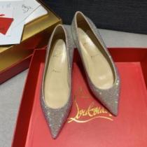 超目玉 2026秋冬 クリスチャンルブタン Christian Louboutinブランド コピー レディース シューズ 脚長美脚効果がある