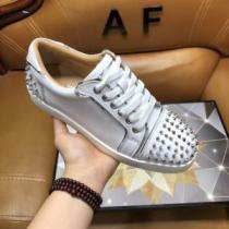 2026秋冬 ドライビングシューズ 極上の着心地 クリスチャンルブタンブランドスーパーコピー クリスチャンルブタン Christian Louboutin フラットシューズ