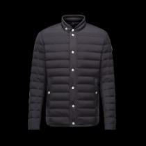 人気ブランド  ワンランク上のアウターウエア 2026秋冬 モンクレールブランドコピー モンクレール MONCLER 軽量ダウン 身体を保温できる