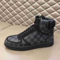 2026秋冬 ルイ ヴィトン LOUIS VUITTON ルイ ヴィトンブランド 偽物 通販 お洒落に魅せる 着用 ハイトップシューズ 歩きやすい　疲れない　痛くない 