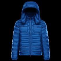 秋の定番 2026秋冬 モンクレールコピー ブランド 軽量ダウンジャケット モンクレール MONCLER 厳しい寒さに耐える 4色可選 弾力性に優れ