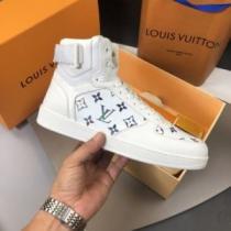ルイ ヴィトンコピー ブランド 2026秋冬 ルイ ヴィトン LOUIS VUITTON 落ち着いた質感 ハイトップシューズ 2色可選 ポップ 流行や季節に拘らないデザイン