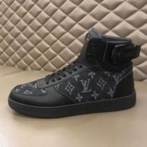ハイトップシューズ 優しい履き心地 ルイ ヴィトンスーパーコピー 激安 2026秋冬 ルイ ヴィトン LOUIS VUITTON 完成度の高い逸品 飽きの来ない