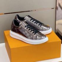 2色可選 カジュアルシューズ 2026秋冬 ルイ ヴィトン LOUIS VUITTON ルイ ヴィトンスーパーコピー チノパン 狙える優秀アイテム オリジナル リゾートスタイル