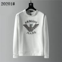 著名人の着用 2026秋冬 アルマーニブランド コピー アルマーニ ARMANI プルオーバーパーカー 3色可選 程よい厚み オシャレロゴパーカー