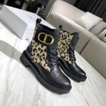 ディオールブランド コピー ディオール DIOR クロスベルト 着心地抜群 ショートブーツ 2026秋冬