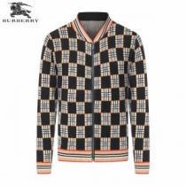 バーバリー偽物ブランド 2026秋冬 袖ライン バーバリー BURBERRY デザイン性の高い ブルゾン オリジナルプリント ニットコート