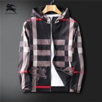 ジャケット 2026秋冬 バーバリー BURBERRY フード付きコート 軽量ジャケット バーバリーブランドスーパーコピー 活用できるアイテム
