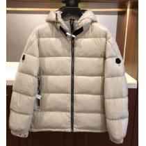 モンクレール偽物ブランド 撥水加工の施された 2026秋冬 モンクレール MONCLER フードづき 2色可選 大人気アイテム！入手困難 軽量ダウンジャケット 