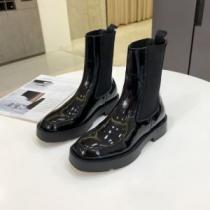 レザーシューズ靴 2026秋冬 程よい高さ ジバンシィブランド 偽物 通販 人気 ランキング ジバンシー GIVENCHY 脚長美脚効果がある