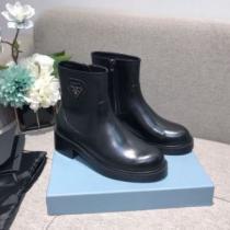 レザーシューズ靴 2026秋冬 プラダブランド 偽物 通販 汚れも目立ちにくい プラダ PRADA 安定感が抜群 足元を上品に