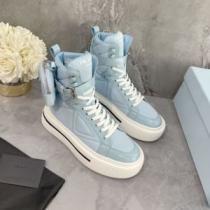 オリジナル 海外限定ライン プラダブランドコピー 2026秋冬 リゾートスタイル プラダ PRADA 履き心地のいい 4色可選 ショートブーツ