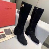 ヴァレンティノ VALENTINO レザーシューズ靴 ヴァレンティノコピー ブランド 2026秋冬 実用性に溢れるアイテム ビット付き ムートンブーツ