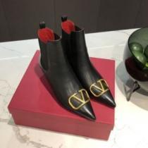 ヴァレンティノ VALENTINO 大人の雰囲気抜群 レザーシューズ靴 ヴァレンティノスーパーコピー 代引 2026秋冬 人気 ランキング