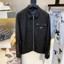 おすすめ/オススメ 堪能できるコート 2026秋冬 コート 上品上質 プラダ PRADA 風合いの出る プラダスーパーコピー 代引 秋の定番 シンプルなデザイン