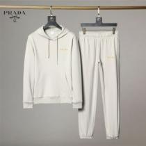 お洒落に魅せる ポップ 2026秋冬 プラダスーパーコピー プラダ PRADA 個性的なデザ ジャージセット 帽子付き スタイリッシュ 2色可選 