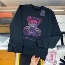 2026秋冬 プラダ PRADA こだわりのコート 注目のアイテム 2色可選 プルオーバーパーカー コスパ最高のプライス プラダコピーブランド 秋の定番 プリントパーカ