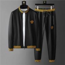 2年以上連続１位獲得 2026秋冬 セットアップ上下 ヴェルサーチVERSACE ヴェルサーチスーパーコピー 堪能できるコート 高級感漂わせる
