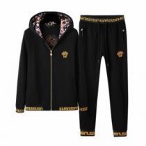 2025秋冬 早くも完売している ヴェルサーチVERSACE 2色可選 ヴェルサーチブランド 偽物 通販 セットアップ上下 防寒機能ある